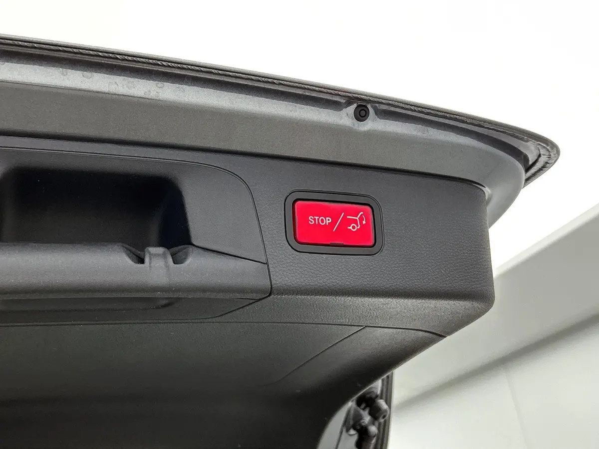 4MATIC Premium Plus 320 PK | Automaat | Elektrische Trekhaak | Elektrisch Panorama Dak | Elektrische stoelverstelling met geheugen | Stoelverwarming | 360 Camera | Navigatie | Elektrische Ac
