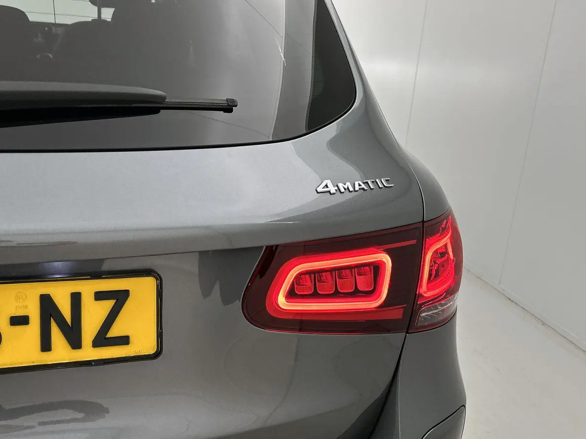 4MATIC Premium Plus 320 PK | Automaat | Elektrische Trekhaak | Elektrisch Panorama Dak | Elektrische stoelverstelling met geheugen | Stoelverwarming | 360 Camera | Navigatie | Elektrische Ac