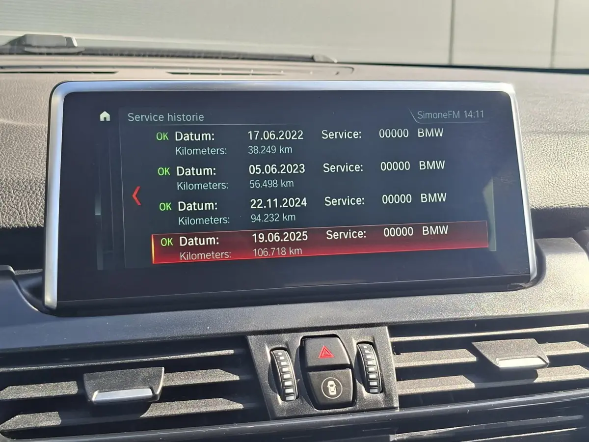 225xe iPerformance Executive | Plug in | Comfort pack | Groot navi scherm