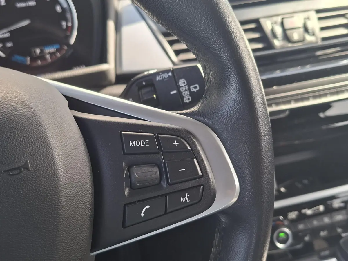 225xe iPerformance Executive | Plug in | Comfort pack | Groot navi scherm