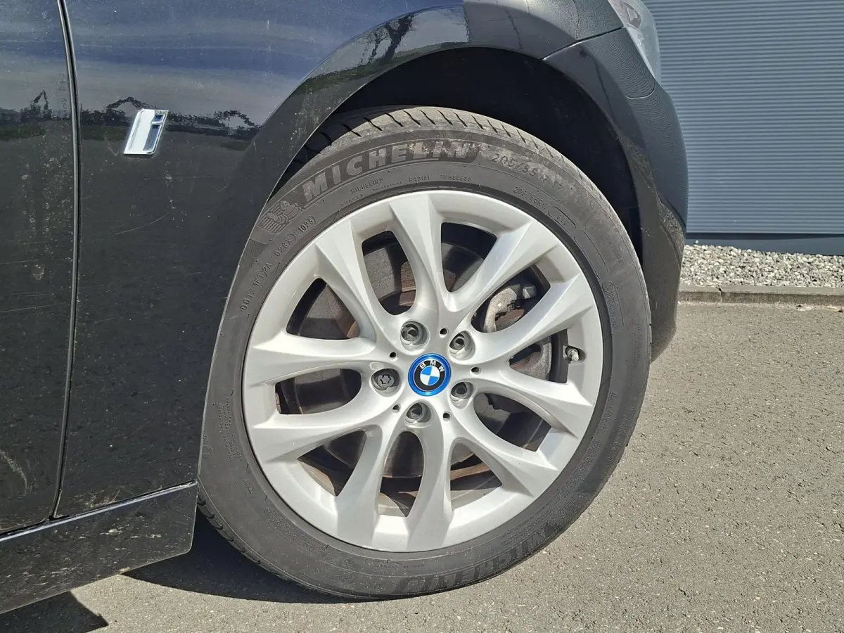 225xe iPerformance Executive | Plug in | Comfort pack | Groot navi scherm