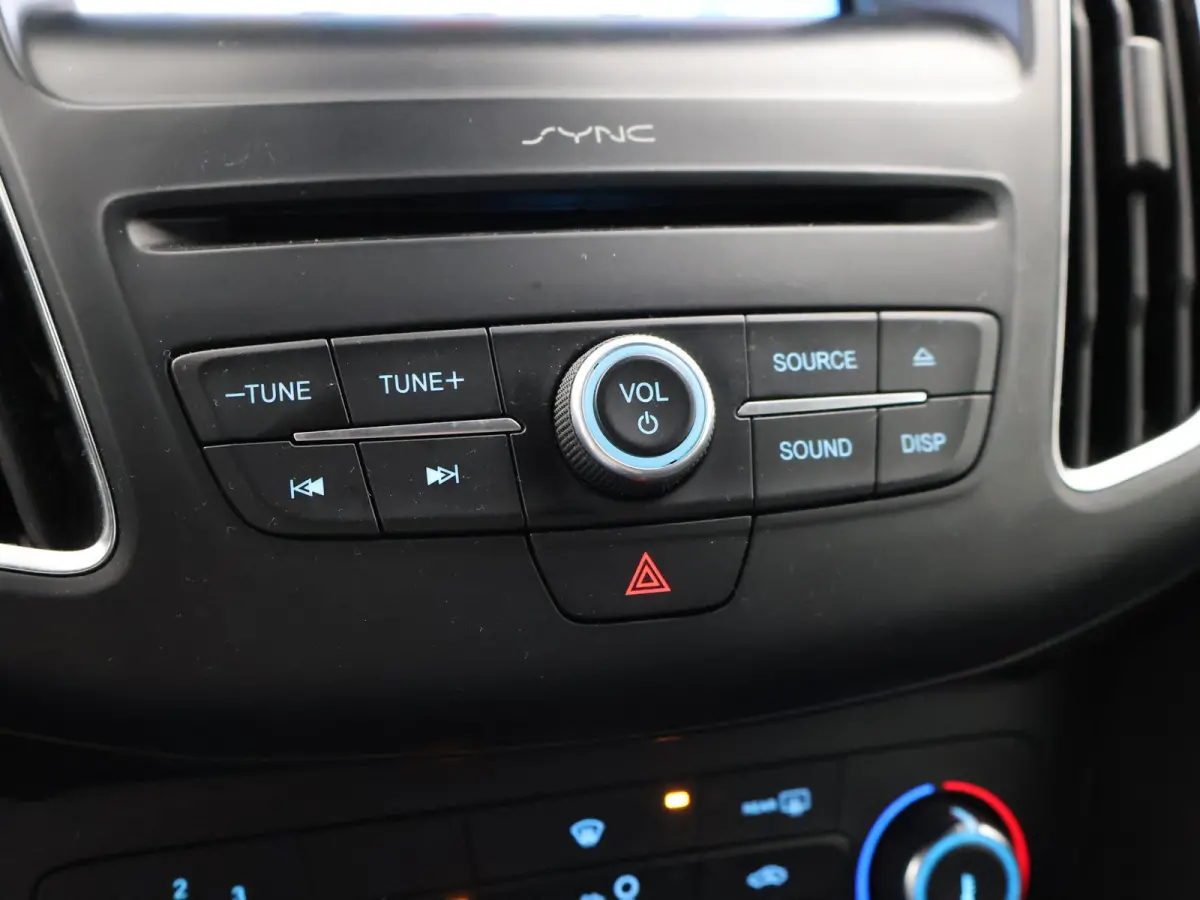 1.5 ECOBOOST 182 PK ST-LINE + SONY AUDIO | APPLE CARPLAY | PRIVACY | CRUISE