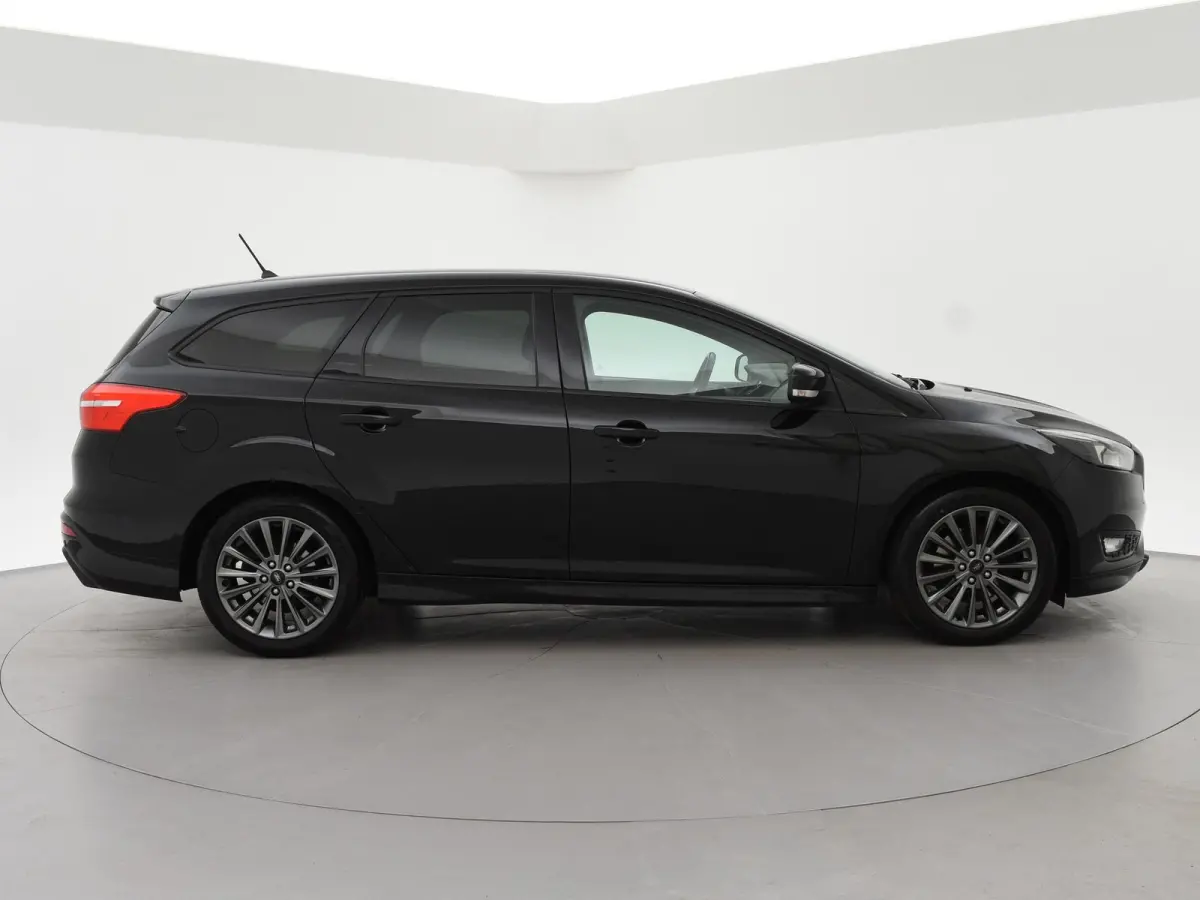 1.5 ECOBOOST 182 PK ST-LINE + SONY AUDIO | APPLE CARPLAY | PRIVACY | CRUISE