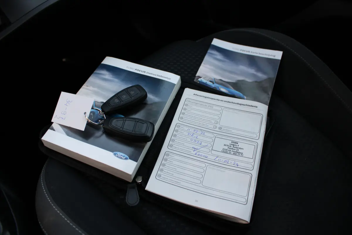 1.0 EcoBoost trekhaak,navi,ecc