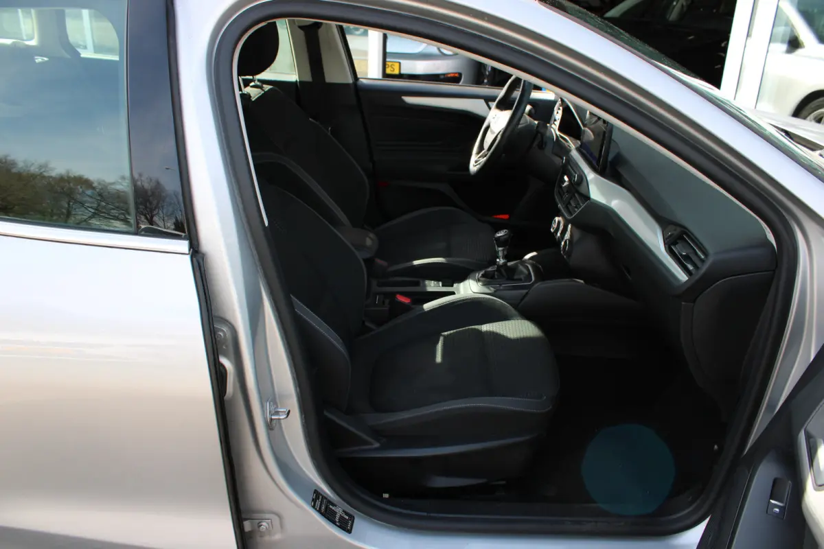 1.0 EcoBoost trekhaak,navi,ecc