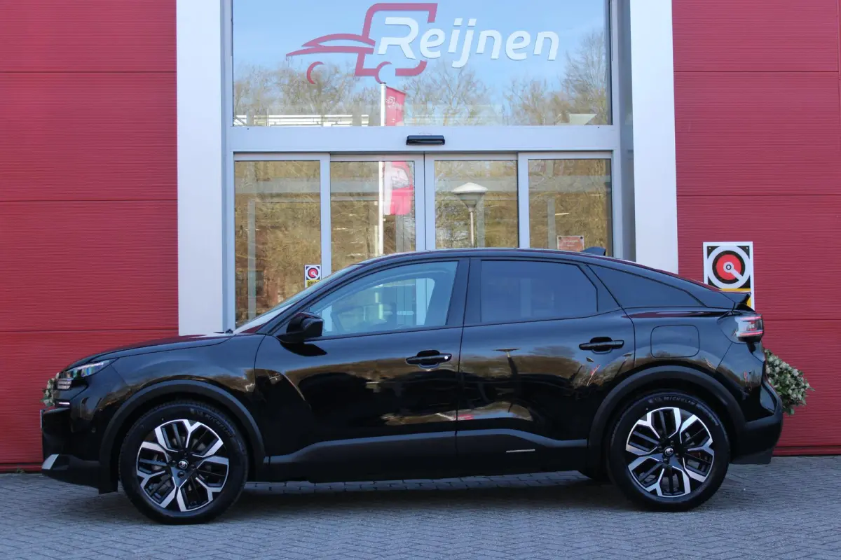 C4 1.2 HYbrid 145PK MAX | HEAD UP DISPLAY | CAMERA VOOR + ACHTER | NAVIGATIE | DRAADLOZE TELEFOONLADER | FULL LED KOPLAMPEN | DRAADLOZE APPLE CARPLAY/ANDROID AUTO | 18" LICHTMETALEN VELGEN |