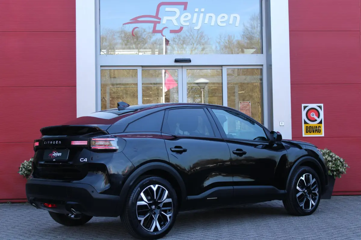C4 1.2 HYbrid 145PK MAX | HEAD UP DISPLAY | CAMERA VOOR + ACHTER | NAVIGATIE | DRAADLOZE TELEFOONLADER | FULL LED KOPLAMPEN | DRAADLOZE APPLE CARPLAY/ANDROID AUTO | 18" LICHTMETALEN VELGEN |