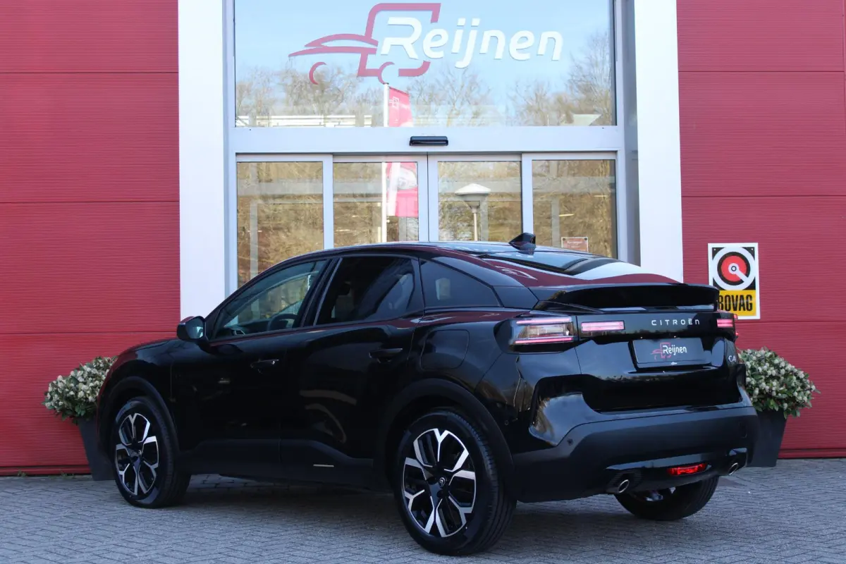 C4 1.2 HYbrid 145PK MAX | HEAD UP DISPLAY | CAMERA VOOR + ACHTER | NAVIGATIE | DRAADLOZE TELEFOONLADER | FULL LED KOPLAMPEN | DRAADLOZE APPLE CARPLAY/ANDROID AUTO | 18" LICHTMETALEN VELGEN |