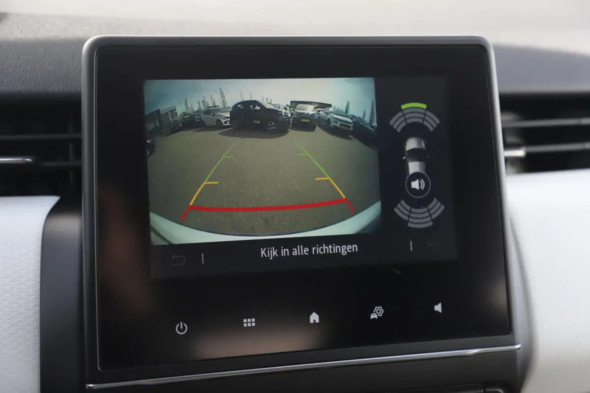 1.0 TCe 90 Evolution 15 inch LMV Navigatie Achteruitrijcamera Carplay Android Airco Cruise Control LED Rijstrooksensor Parkeersensor