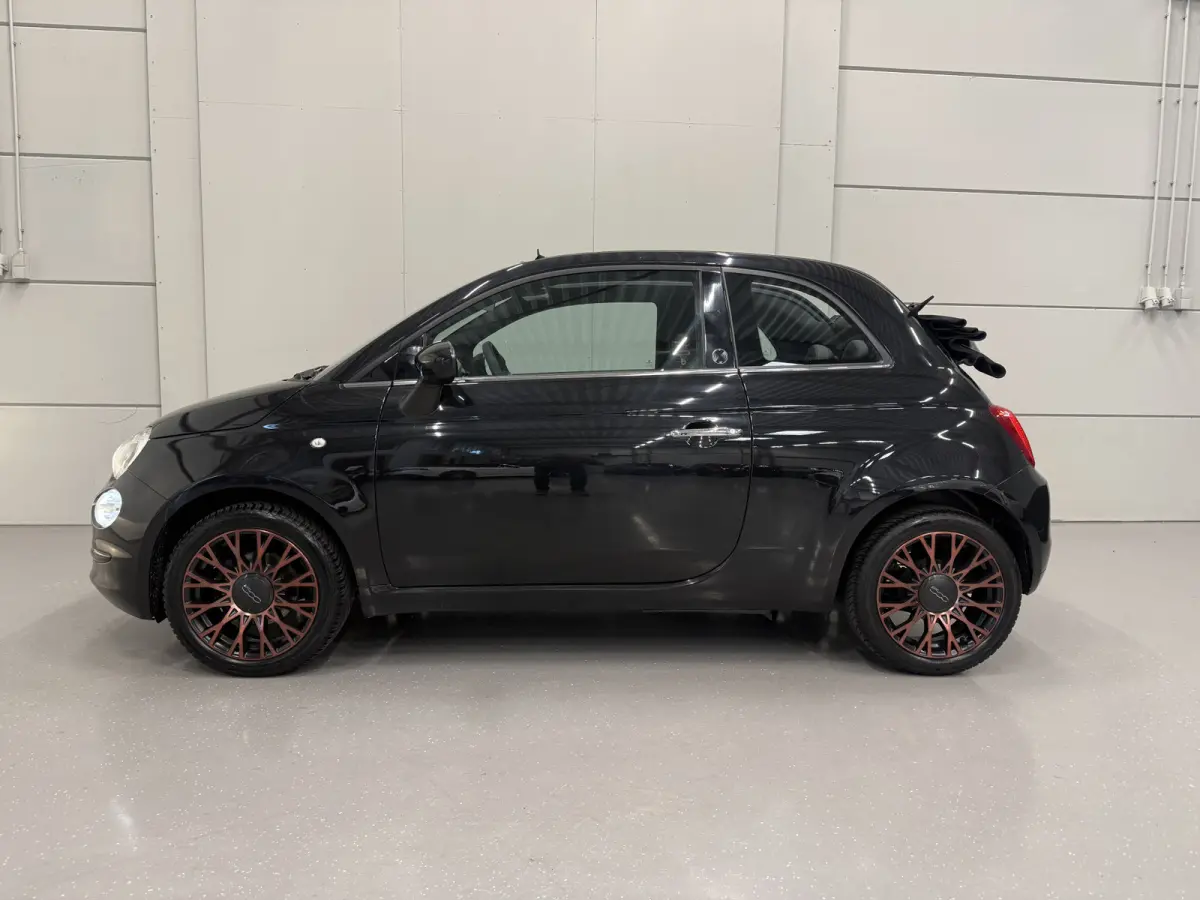 1.2 Edition "120th" LED/CARPLAY/VIRTUAL/16"COPPER/MF-STUUR/ECC/CRUISE/PARKEERSENSOREN/BLACK ALL BLACK/NIEUWSTAAT
