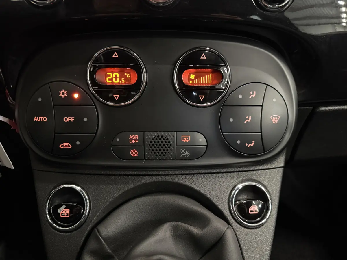 1.2 Edition "120th" LED/CARPLAY/VIRTUAL/16"COPPER/MF-STUUR/ECC/CRUISE/PARKEERSENSOREN/BLACK ALL BLACK/NIEUWSTAAT