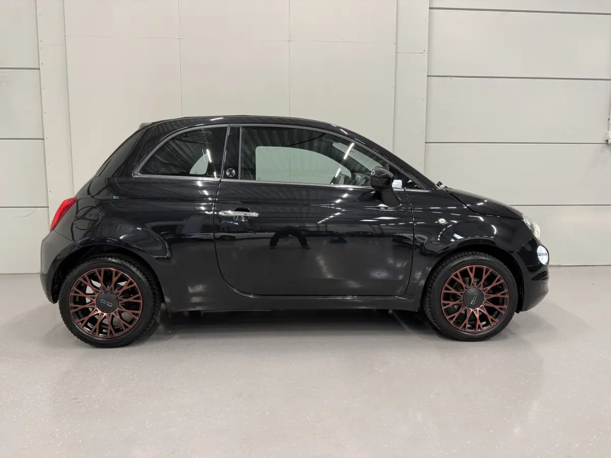 1.2 Edition "120th" LED/CARPLAY/VIRTUAL/16"COPPER/MF-STUUR/ECC/CRUISE/PARKEERSENSOREN/BLACK ALL BLACK/NIEUWSTAAT