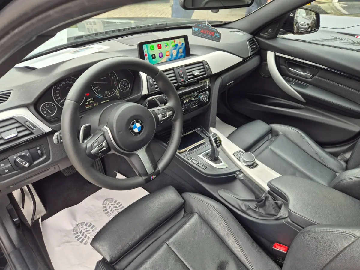330i M Sport Apple Pano CarPlay 360 Camera H&K 100% Dealer onderhouden 19inch M 330i High Executive