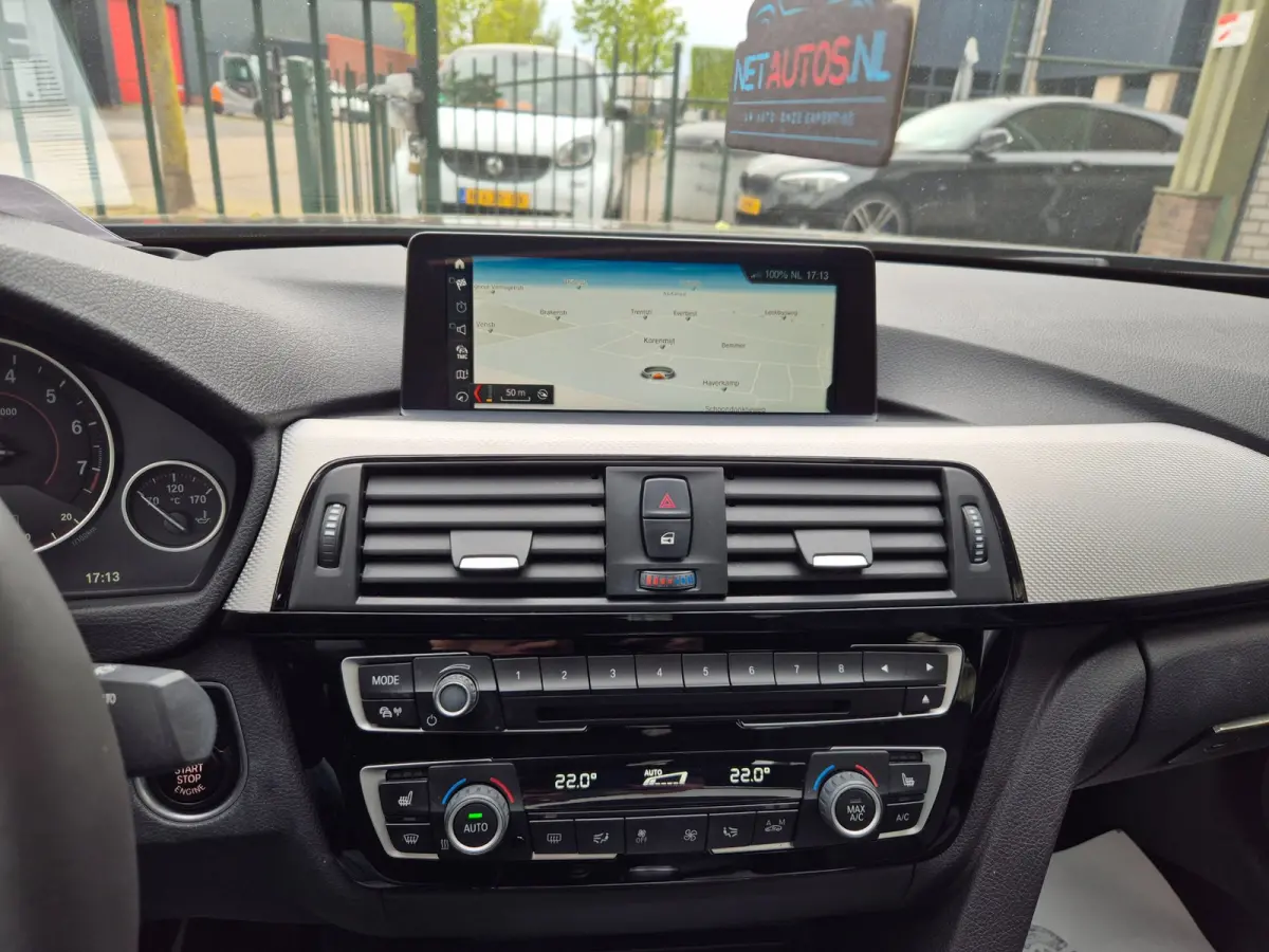 330i M Sport Apple Pano CarPlay 360 Camera H&K 100% Dealer onderhouden 19inch M 330i High Executive
