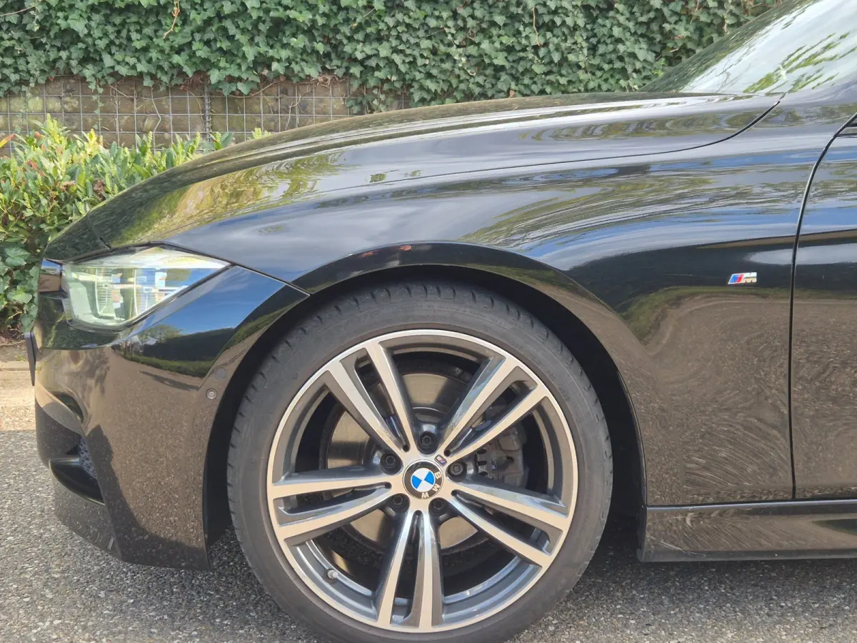 330i M Sport Apple Pano CarPlay 360 Camera H&K 100% Dealer onderhouden 19inch M 330i High Executive
