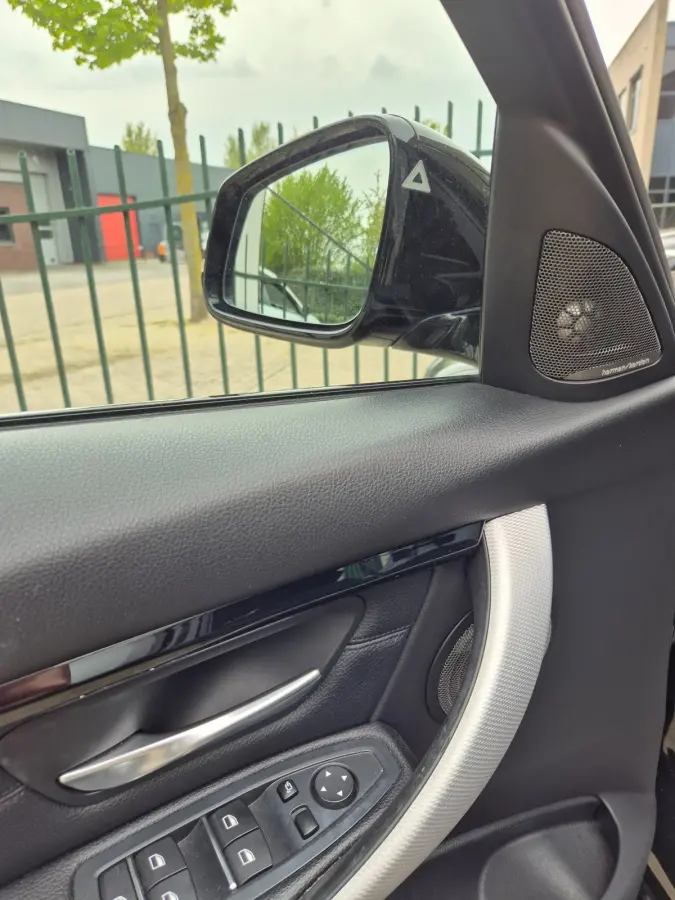 330i M Sport Apple Pano CarPlay 360 Camera H&K 100% Dealer onderhouden 19inch M 330i High Executive