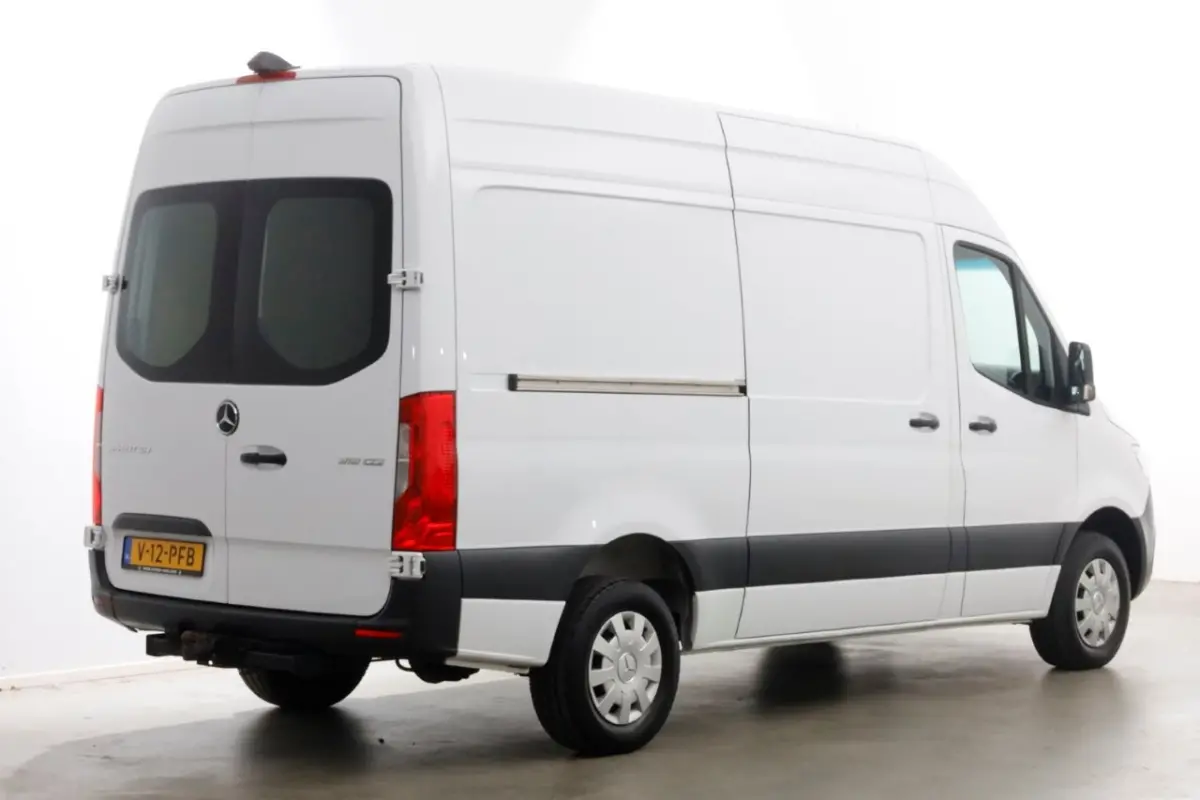 319 CDI 3.0 V6 190pk L2H2 7G Automaat LED/Airco/Trekhaak 3500kg 10-2021