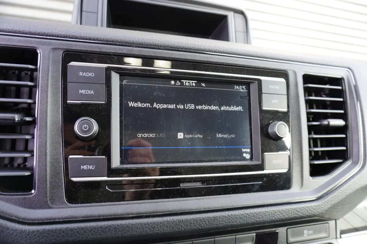 180pk Dubbellucht Bakwagen Laadklep Apple Carplay Cruise control Airco 3-Zits Multifunctioneel stuurwiel Meubelbak Koffer LBW