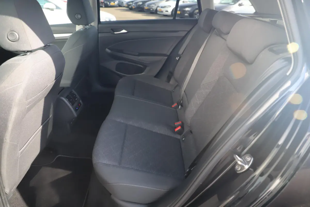 1.0 eTSI Life Automaat Virtual Cockpit Navigatie Draadloos Carplay Android Stuur & Stoelverwarming
