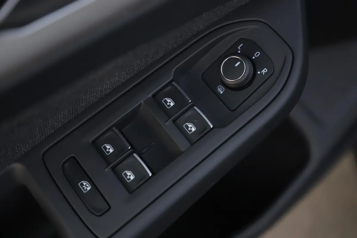 1.0 eTSI Life Automaat Virtual Cockpit Navigatie Draadloos Carplay Android Stuur & Stoelverwarming