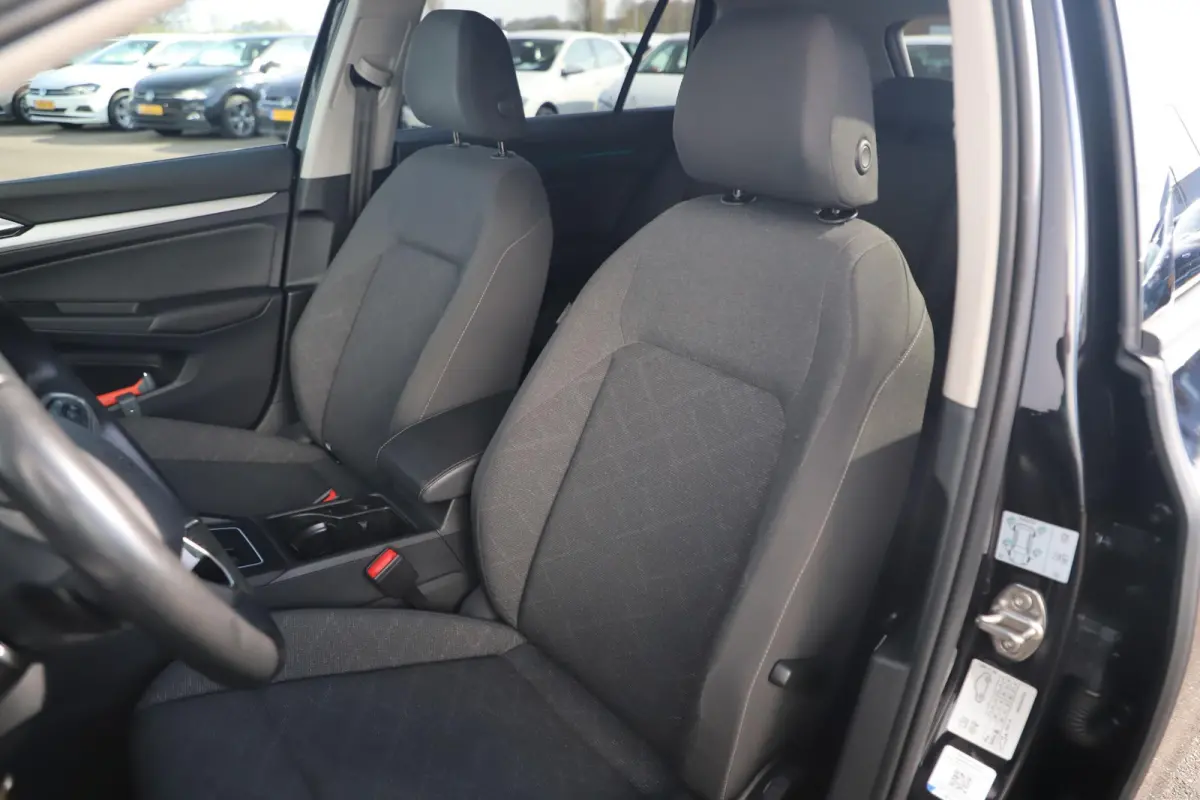 1.0 eTSI Life Automaat Virtual Cockpit Navigatie Draadloos Carplay Android Stuur & Stoelverwarming