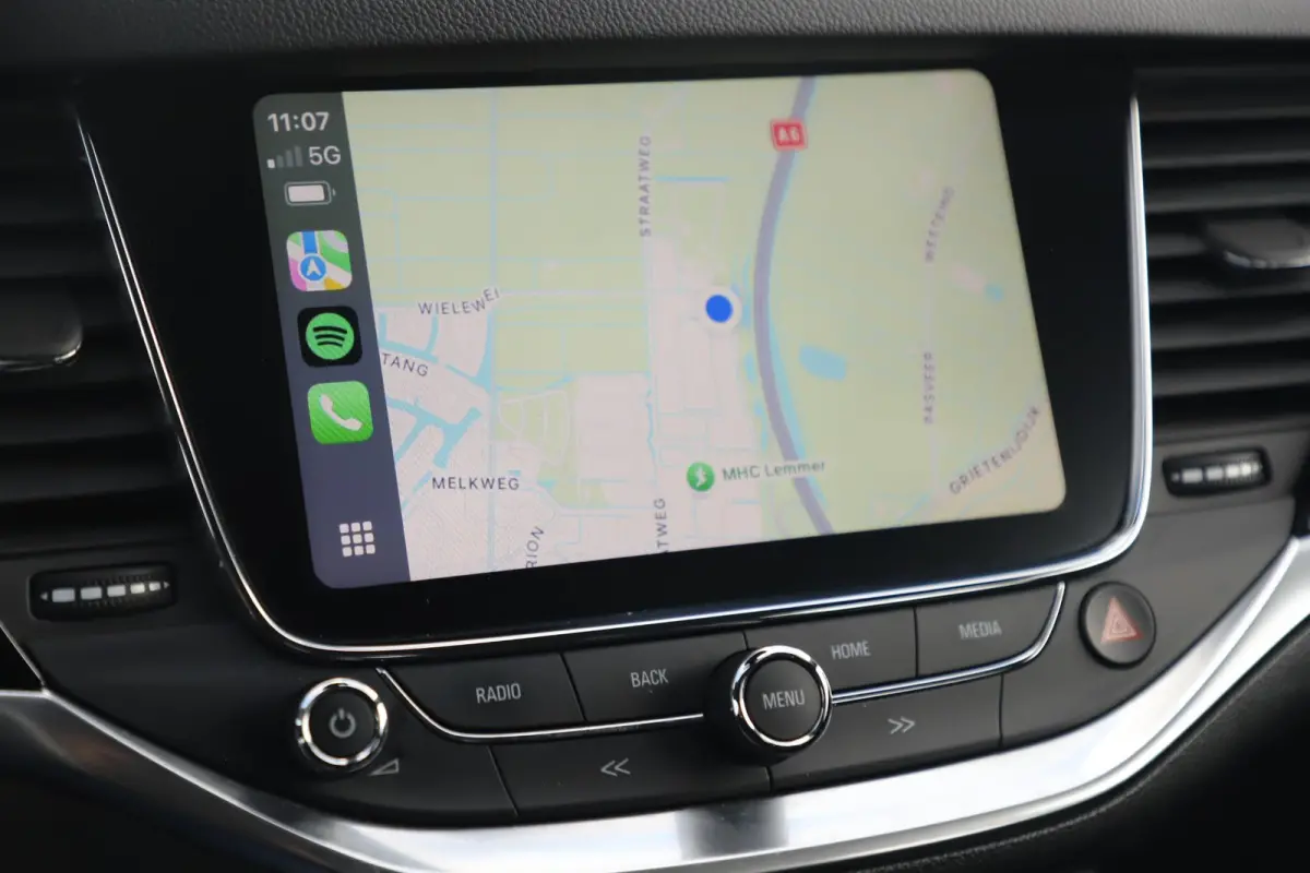 1.0 Turbo Business Executive 105PK 16 inch LMV Climate Cruise Control Sportstoelen Navigatie Carplay Android Elektrische Achterklep
