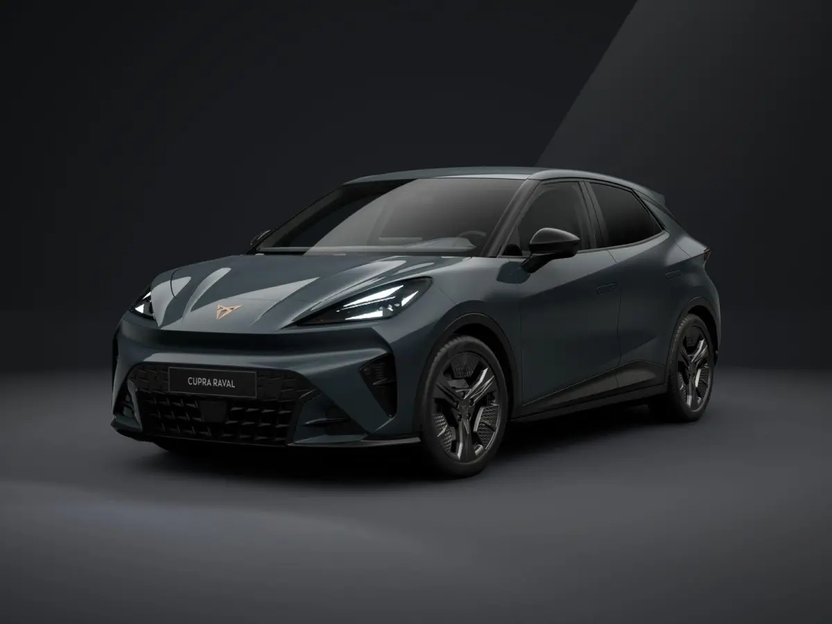 210pk Business First Edition 56 kWh | 18" Velgen | Winter Pack