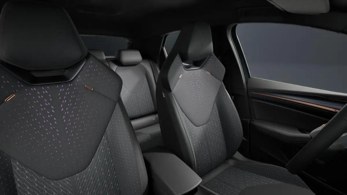 210pk Business First Edition 56 kWh | 18" Velgen | Winter Pack
