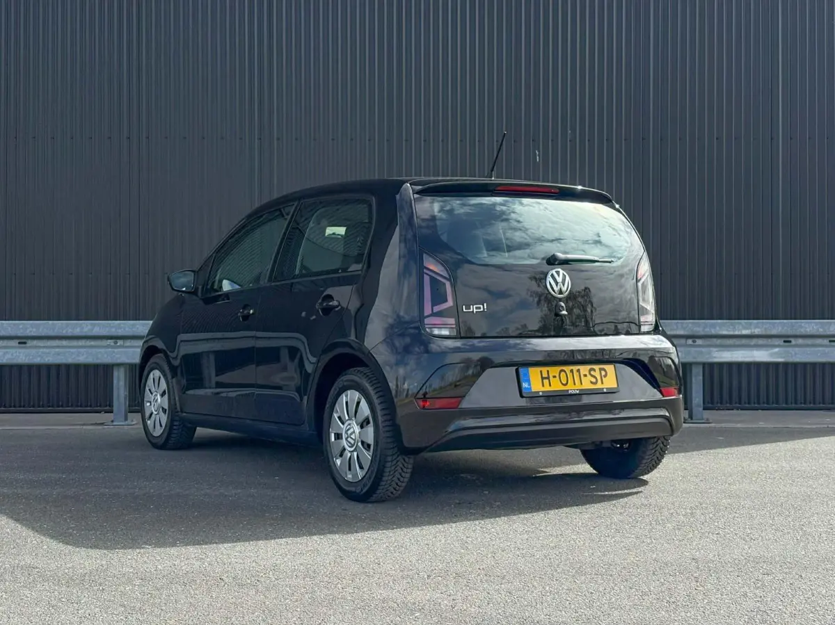 up! 1.0 BMT 60pk Move up! | Airco | Bluetooth | DAB+