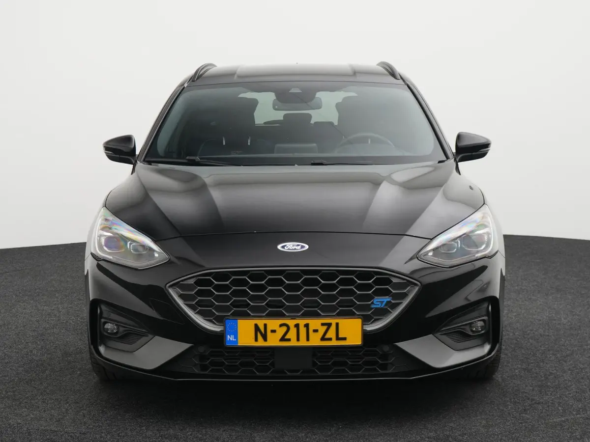 2.3 EcoBoost ST-3 280PK Handgeschakeld! | Apple/Android Play | Camera | Cruise | Keyless | LED | Half-Leder | PDC V+A | Trekhaak Uitklapbaar | Design Pack 5 | 12 Maand BOVAG Garantie! |
