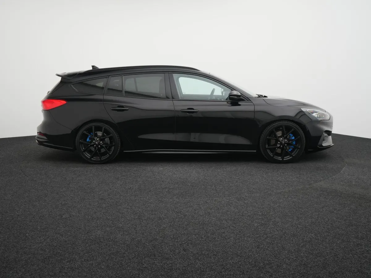 2.3 EcoBoost ST-3 280PK Handgeschakeld! | Apple/Android Play | Camera | Cruise | Keyless | LED | Half-Leder | PDC V+A | Trekhaak Uitklapbaar | Design Pack 5 | 12 Maand BOVAG Garantie! |
