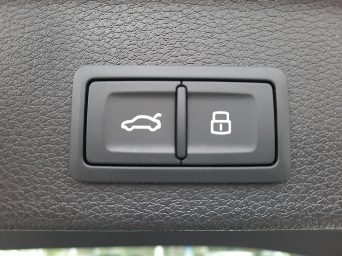45 TFSI Hybrid S-Line Blackstyle (Leer,Camera,Virtual)