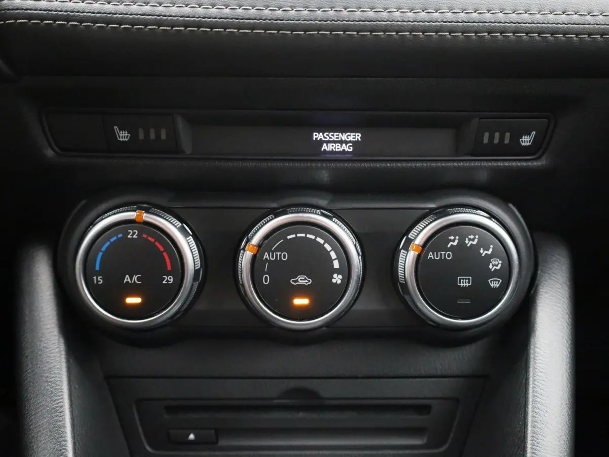 2.0 SkyActiv-G 121 Comfort | Apple Carplay / Android Auto | Stoelverwarming | Parkeersensoren |