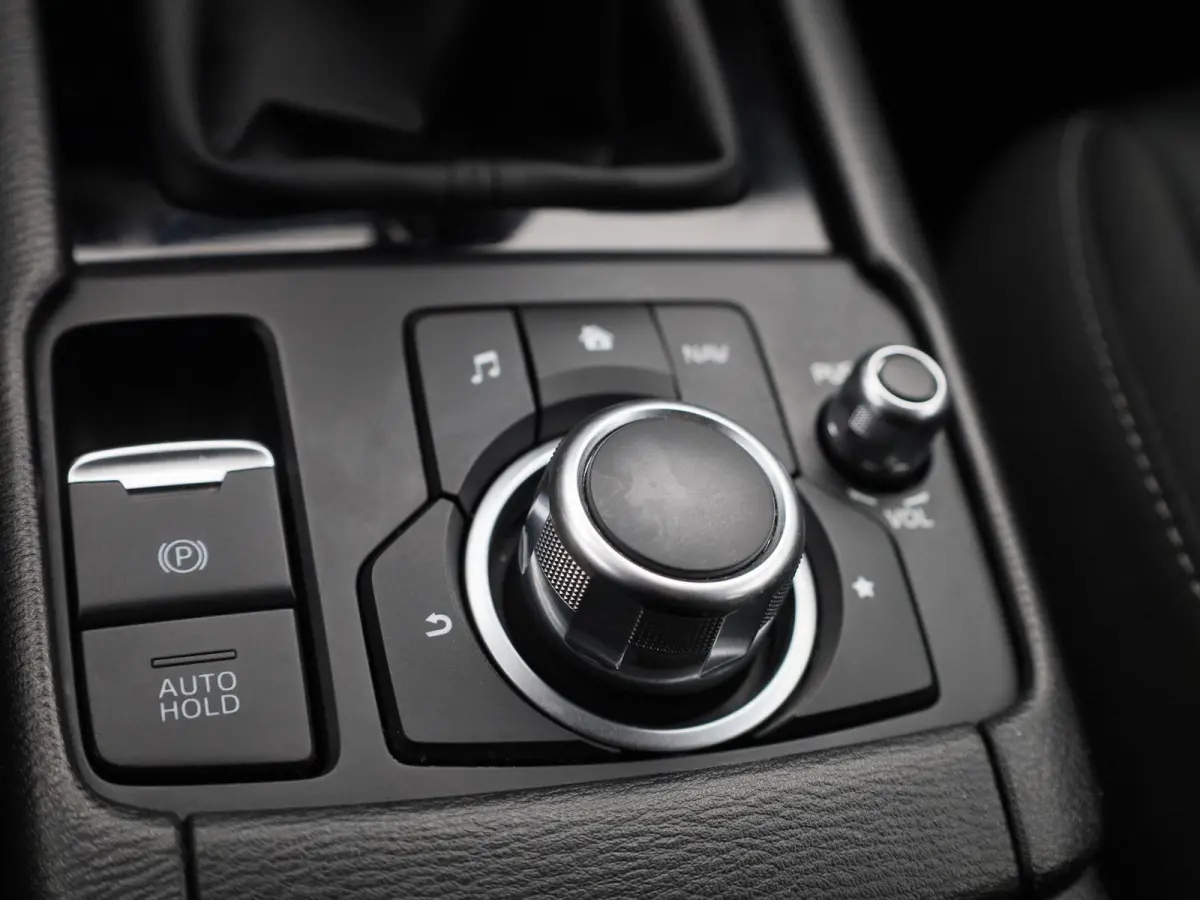 2.0 SkyActiv-G 121 Comfort | Apple Carplay / Android Auto | Stoelverwarming | Parkeersensoren |