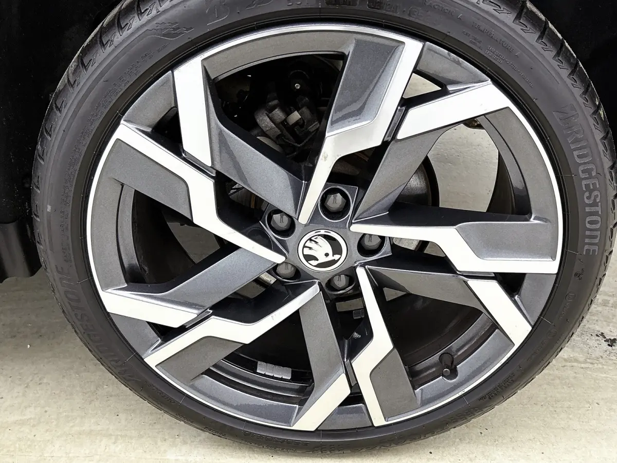 1.5 TSI ACT Sportline Business | PANORAMADAK | 360 CAMERA | WINTERPACK | KEYLESS | NAVI | ELEKTR. ACHTERKLEP