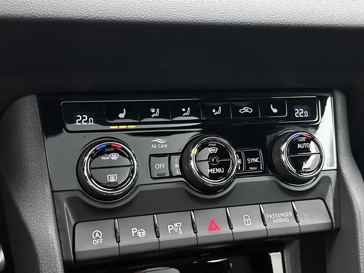 1.5 TSI ACT Sportline Business | PANORAMADAK | 360 CAMERA | WINTERPACK | KEYLESS | NAVI | ELEKTR. ACHTERKLEP