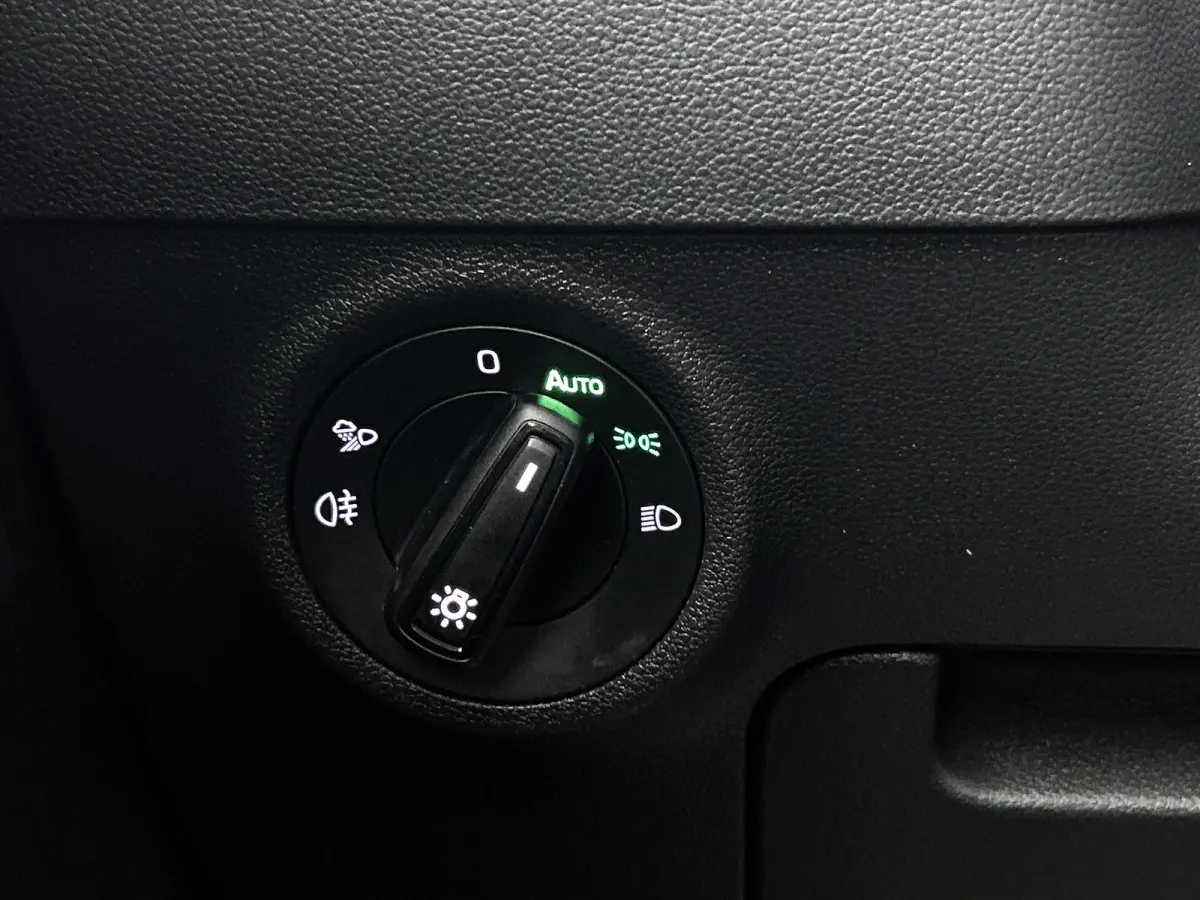 1.5 TSI ACT Sportline Business | PANORAMADAK | 360 CAMERA | WINTERPACK | KEYLESS | NAVI | ELEKTR. ACHTERKLEP
