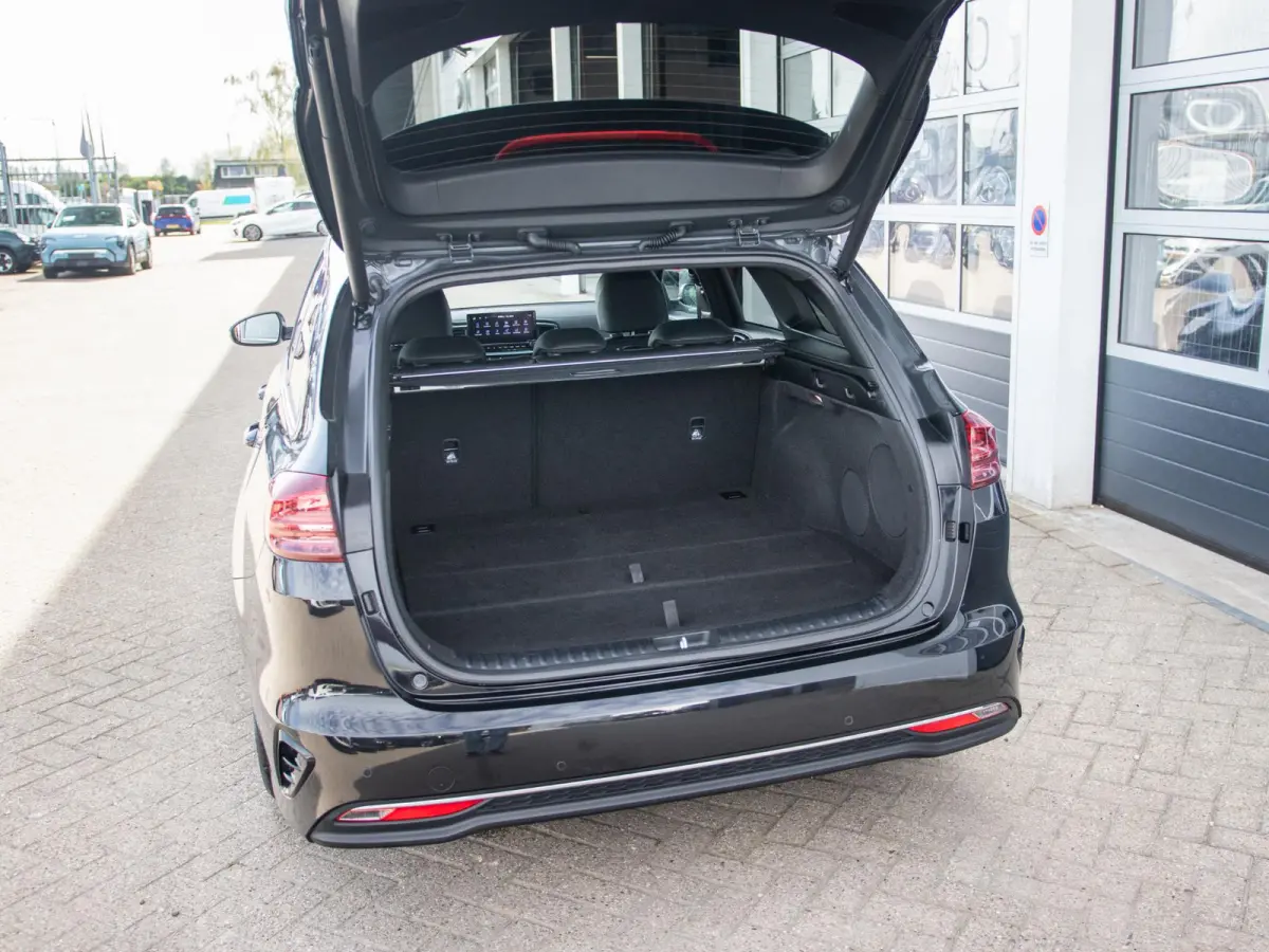 1.0 T-GDi Design Edition | Navigatie | Stoel & Stuur verw. | Elec. achterklep | JBL premium sound