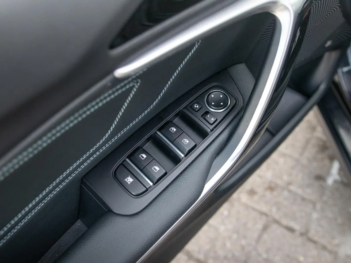1.0 T-GDi Design Edition | Navigatie | Stoel & Stuur verw. | Elec. achterklep | JBL premium sound