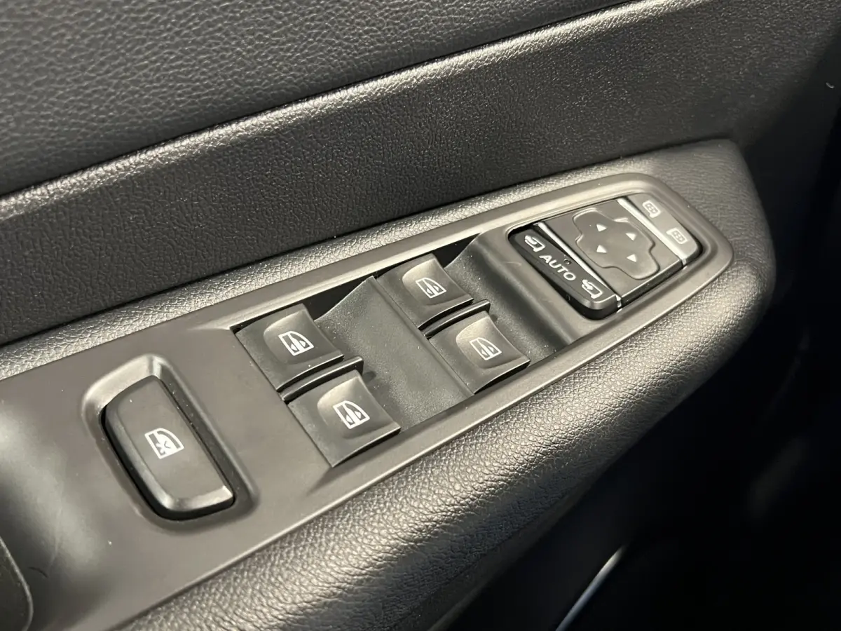 0.9 TCe Intens | Navigatie/Android/Apple Carplay | LM Velgen 17" | Cruise Control | Airco  | LED Koplampen | Trekhaak