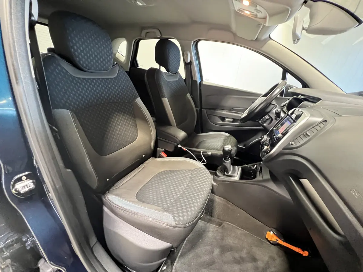0.9 TCe Intens | Navigatie/Android/Apple Carplay | LM Velgen 17" | Cruise Control | Airco  | LED Koplampen | Trekhaak