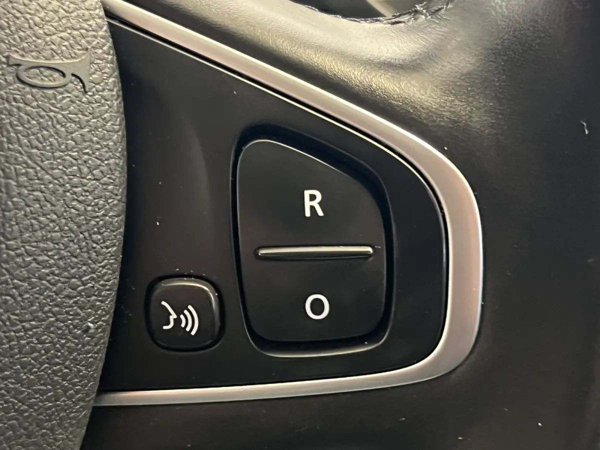 0.9 TCe Intens | Navigatie/Android/Apple Carplay | LM Velgen 17" | Cruise Control | Airco  | LED Koplampen | Trekhaak