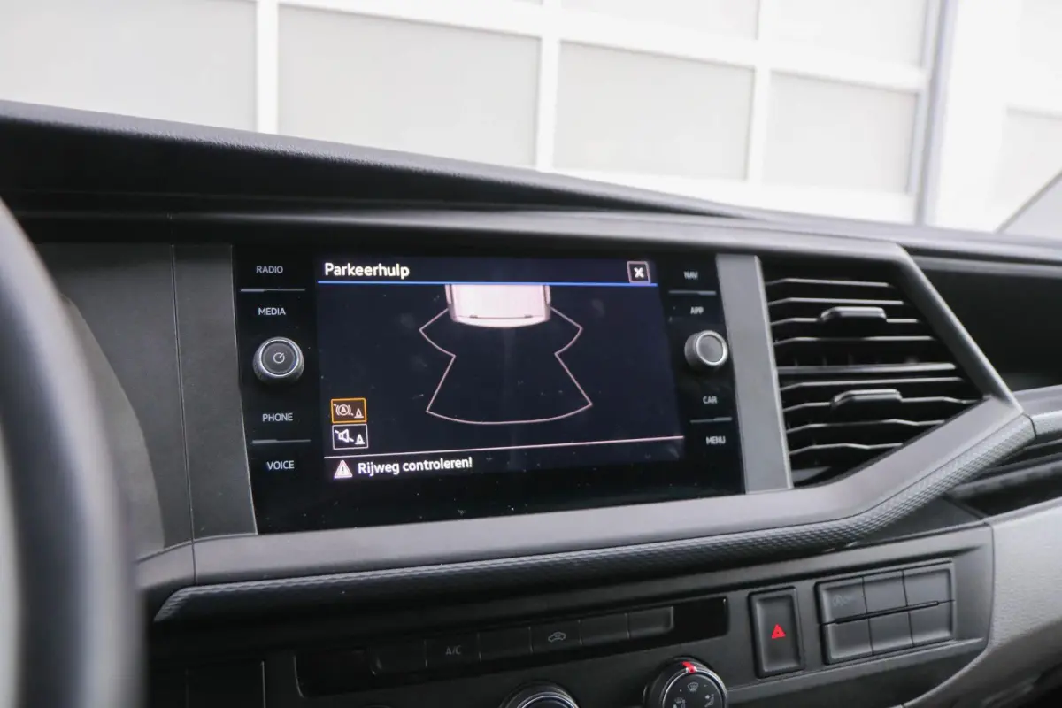 2.0 TDI 150pk L2H1 28 | App Connect | Navigatie | Trekhaak | Cruise Control | Parkeersensoren Achter | Airco