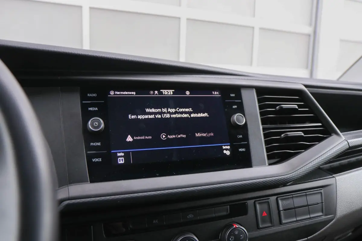 2.0 TDI 150pk L2H1 28 | App Connect | Navigatie | Trekhaak | Cruise Control | Parkeersensoren Achter | Airco