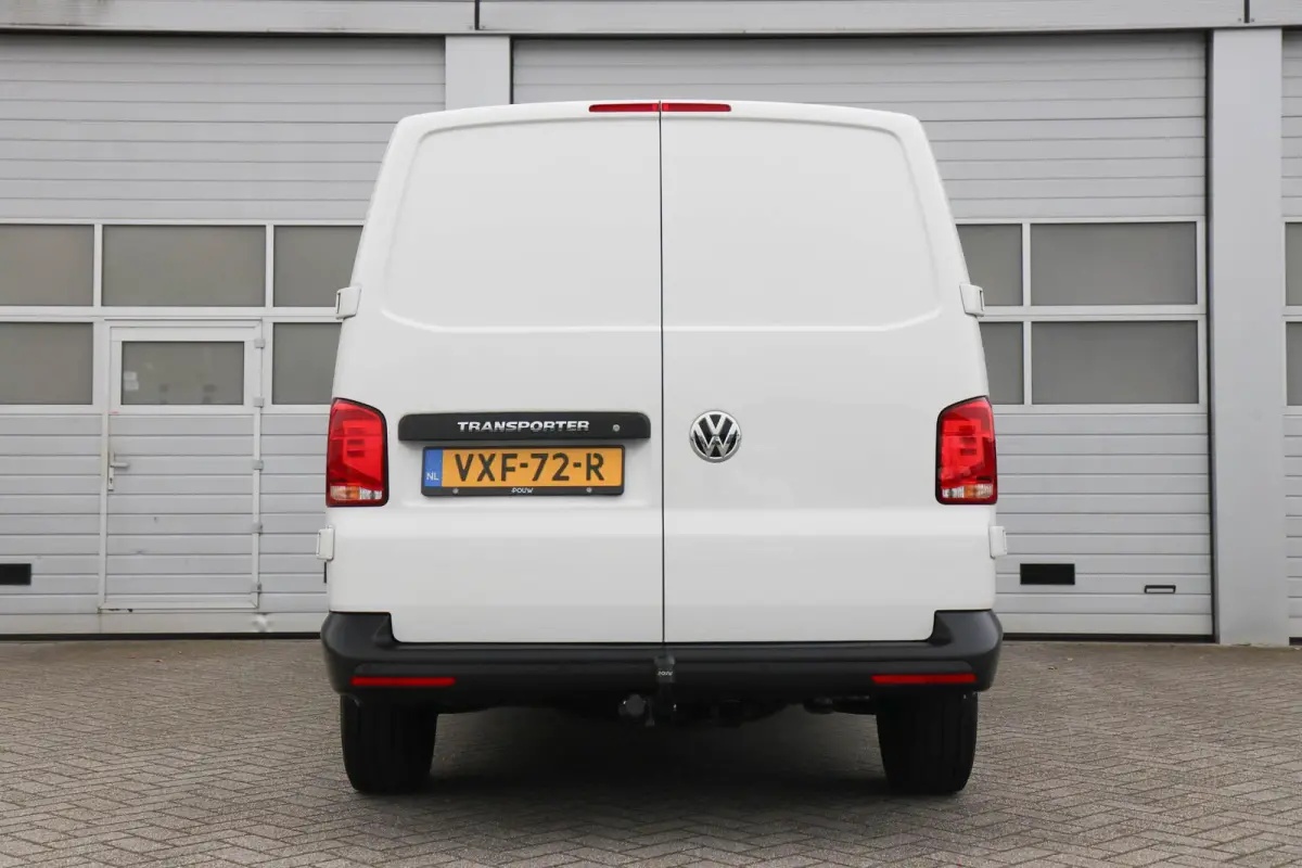 2.0 TDI 150pk L2H1 28 | App Connect | Navigatie | Trekhaak | Cruise Control | Parkeersensoren Achter | Airco