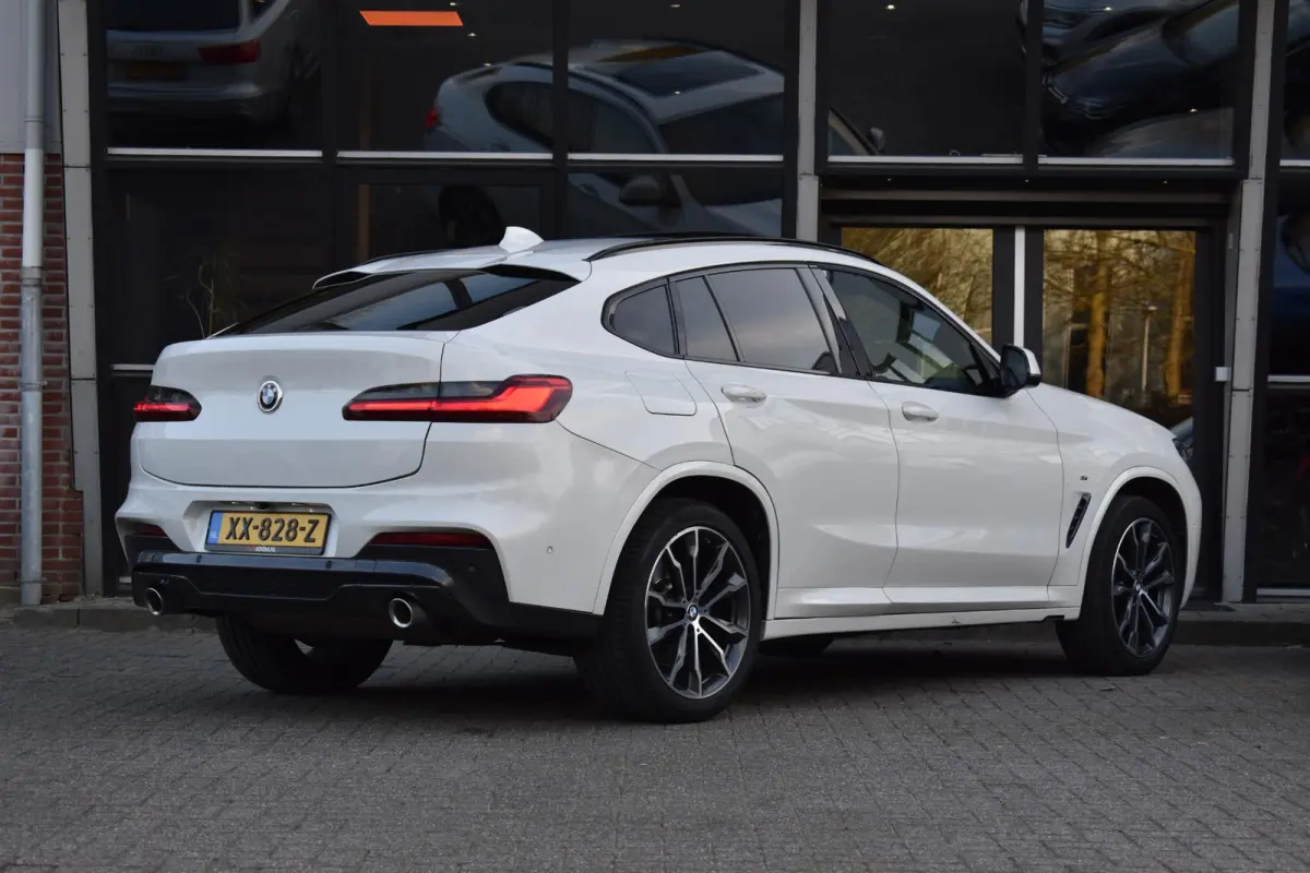 xDrive20i High Executive Edition M-Sport Pano Camera HK