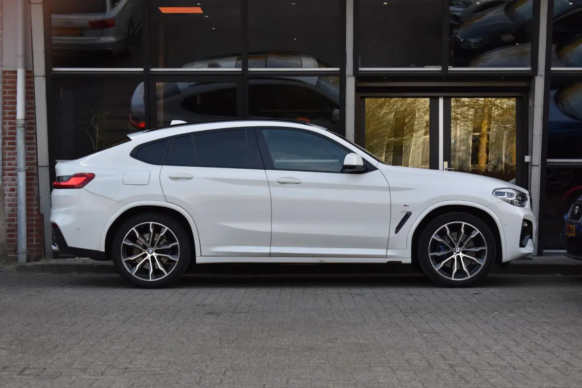 xDrive20i High Executive Edition M-Sport Pano Camera HK