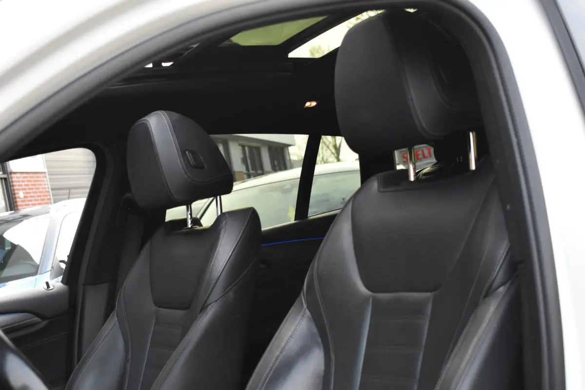 xDrive20i High Executive Edition M-Sport Pano Camera HK