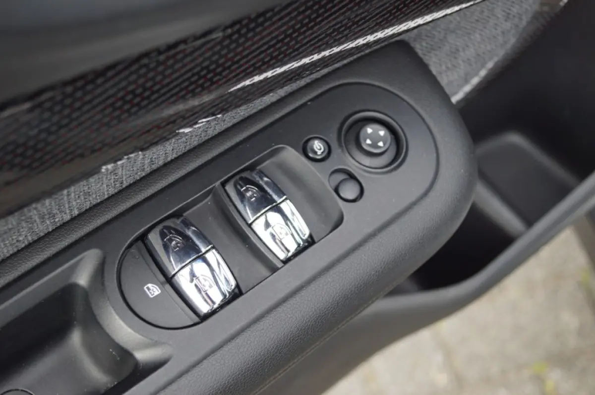 2.0 Cooper S Pepper (192pk) HUD/18inch/Keyless/LED/ACC/Sfeerverlichting