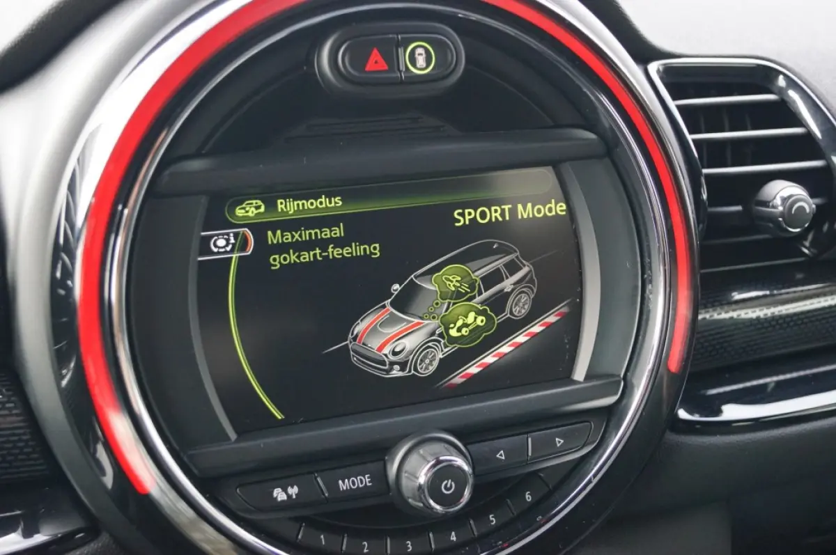 2.0 Cooper S Pepper (192pk) HUD/18inch/Keyless/LED/ACC/Sfeerverlichting